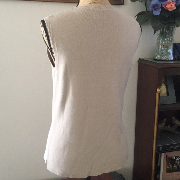 Women's Beige Sleeveless Sweater Vest - Picture 4 of 7
